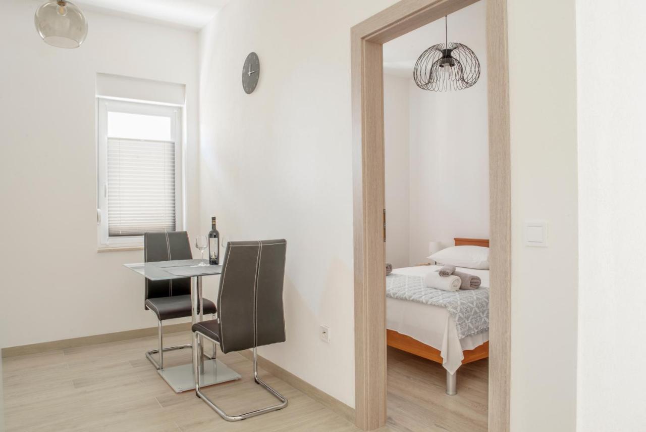 Apartmani Vudrag Trogir Exterior foto